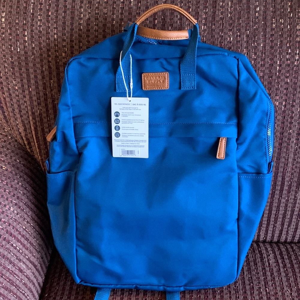 18L Backpack 11.8”x16.7”x5.5”